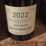 Bott-Frigyes ‘22 Just Enjoy