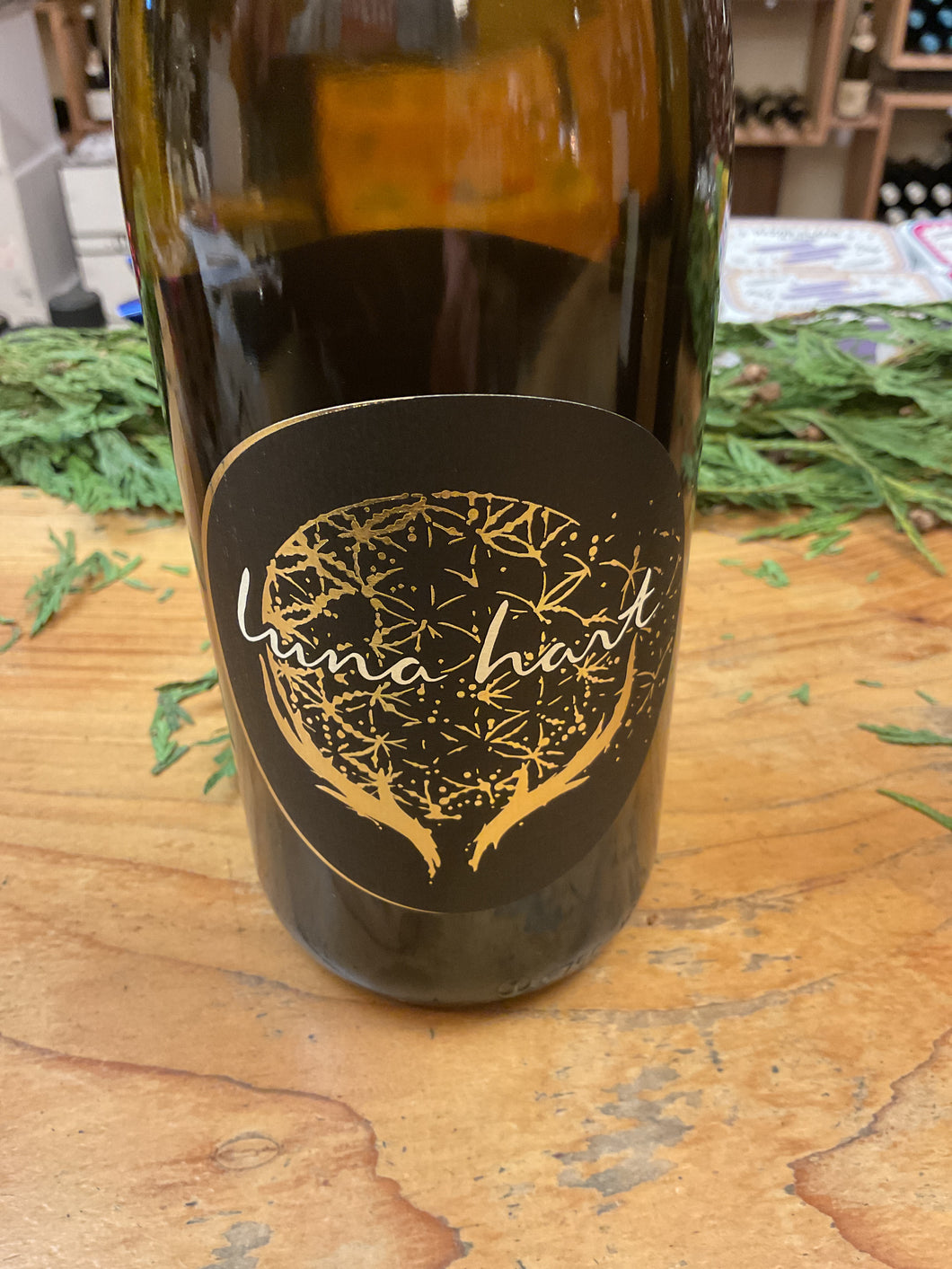 Luna Hart ‘23 Sauvignon Blanc Adobes Vineyard